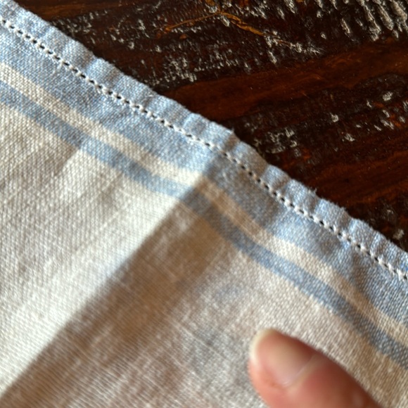 Set of 4 Vintage Napkins-White/Blue Embroidery Detail-Nubby Cotton - Picture 5 of 13